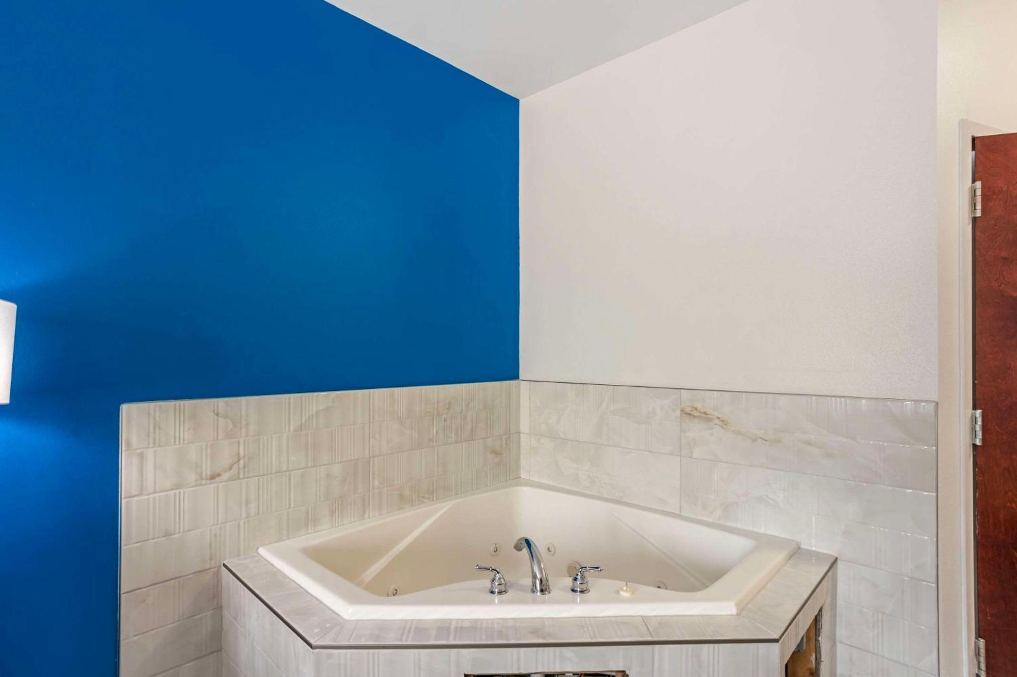 Comfort Inn & Suites Harrisburg-Hershey North المظهر الخارجي الصورة