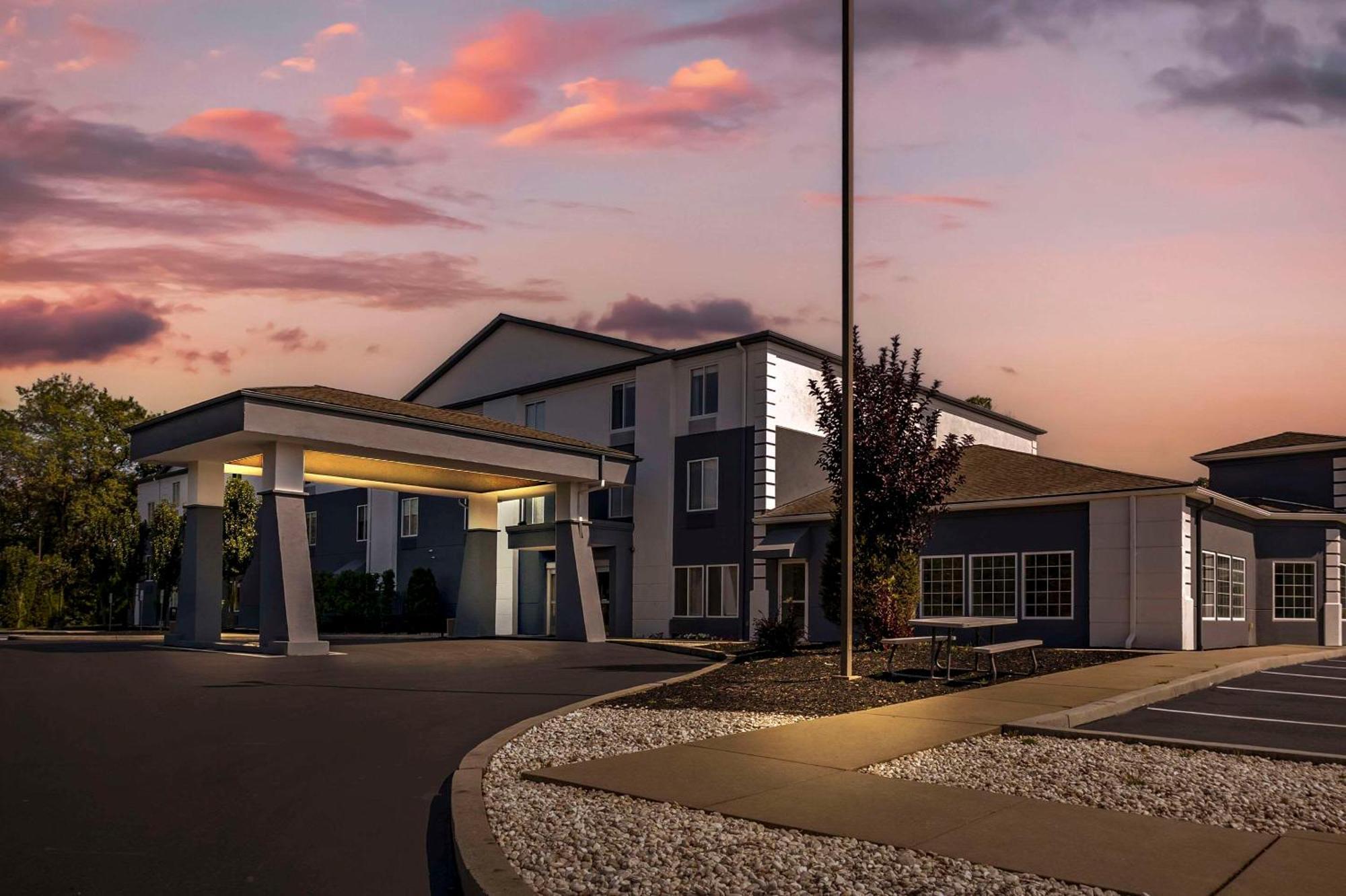 Comfort Inn & Suites Harrisburg-Hershey North المظهر الخارجي الصورة